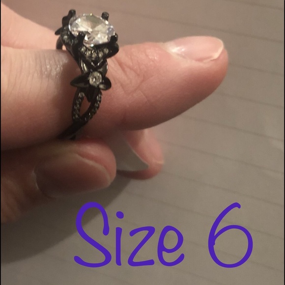 Ring - Picture 8 of 10